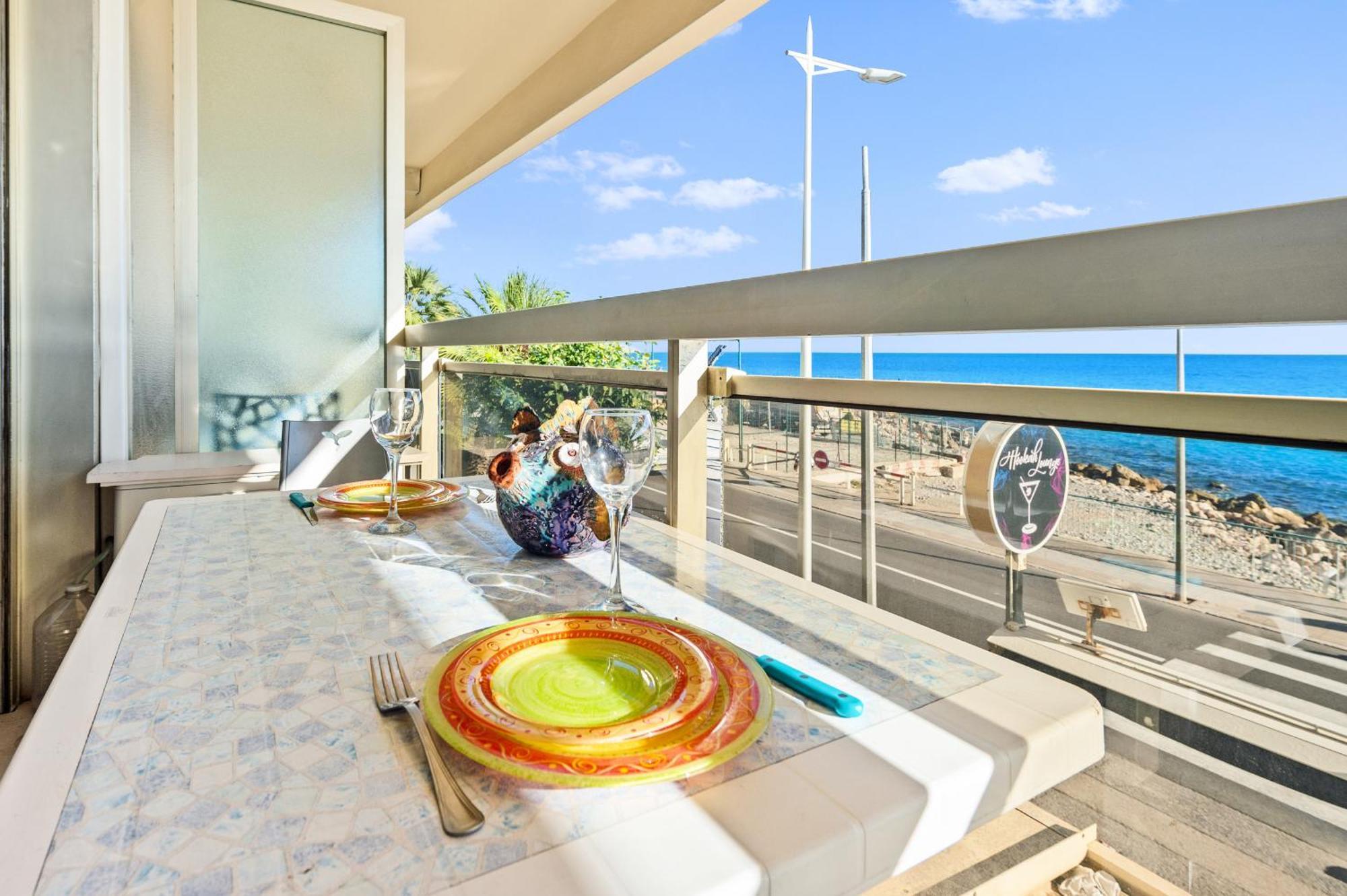 'Le Berkeley' Vue Mer, Centre, Parking Menton Luaran gambar